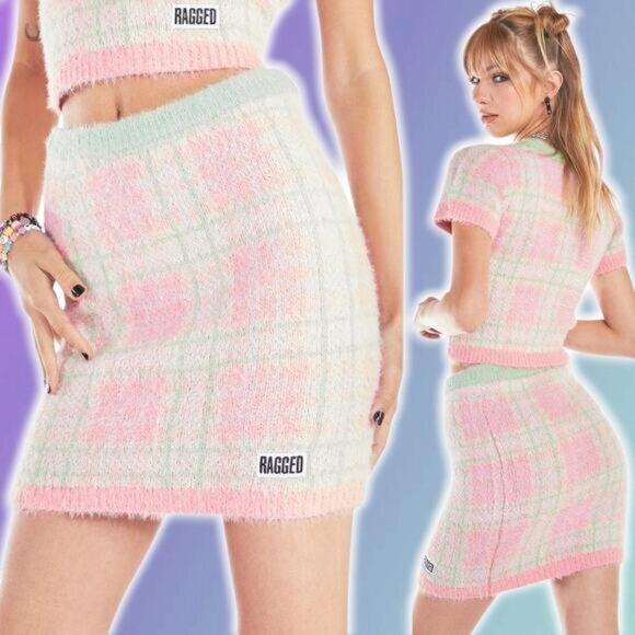 NWT THE RAGGED PRIEST Siren Fuzzy Plaid Knit Mini Bodycon Skirt Size Small Pink - Picture 1 of 6